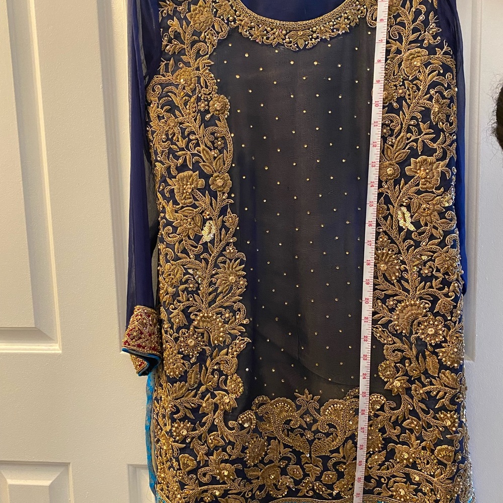 Pakistani suit - Picture 6 of 9